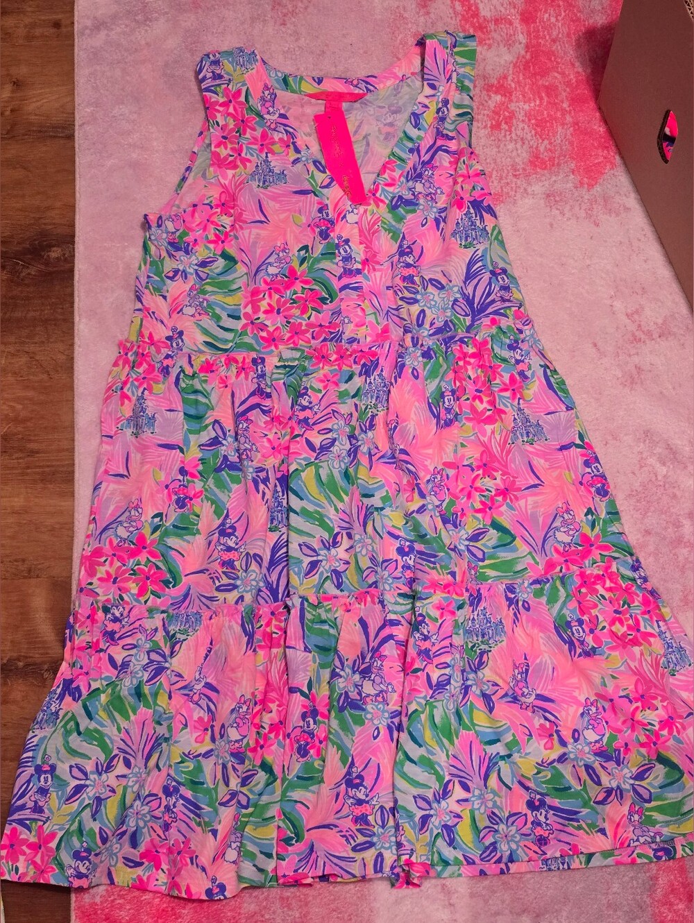 Lilly Pulitzer v neck dress - Picture 9 of 9